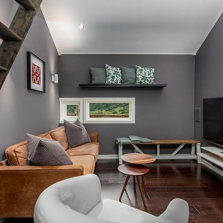 Panoramic Terrace, Huge Rain Shower And Cosy Lofts Flåm Екстериор снимка